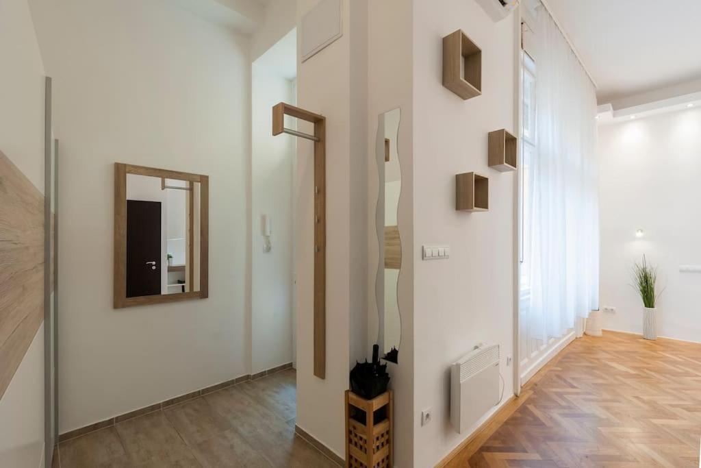 Szent Istvan Ter 4 Next To Basilica A 1 Bedroom Budapeste Exterior foto